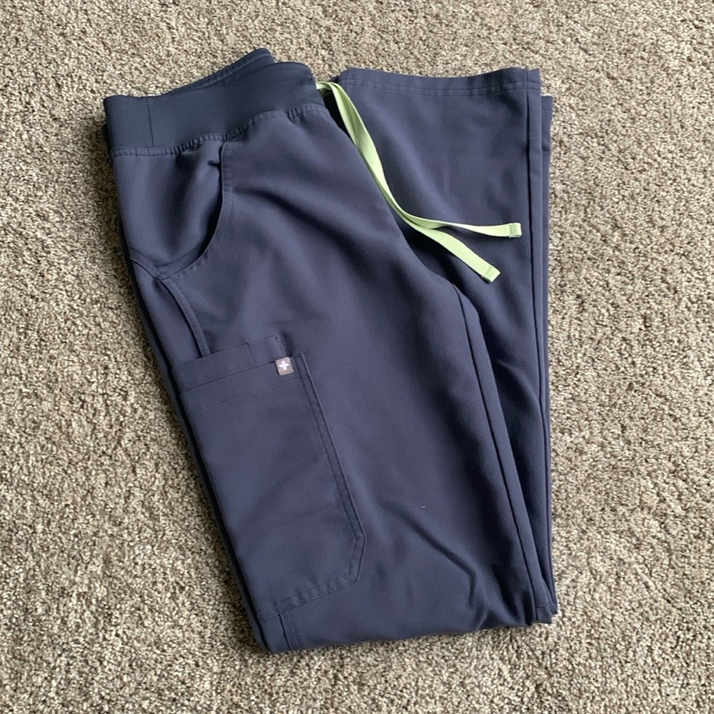 Figs Women’s Kade Cargo Scrub Pants XS